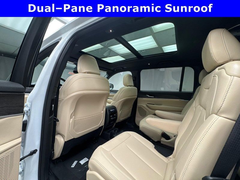 2025 Jeep Grand Cherokee L Limited 4x4Image 22