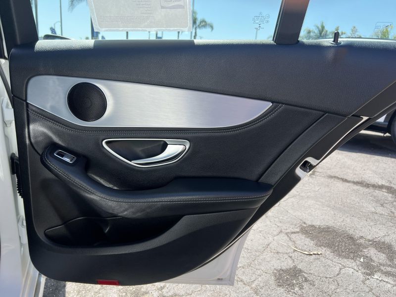 2016 Mercedes-Benz C-Class C 300Image 23