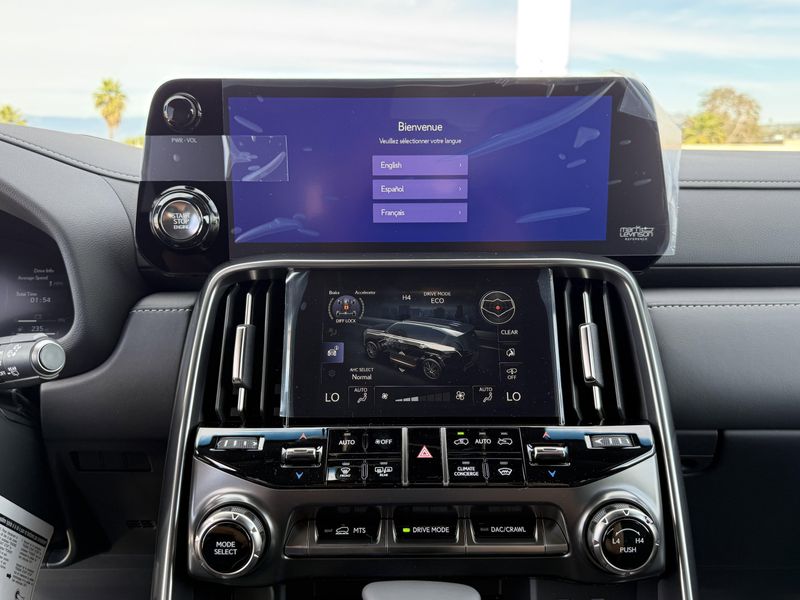 New 2026 Lexus LX 600 LuxuryImage 24