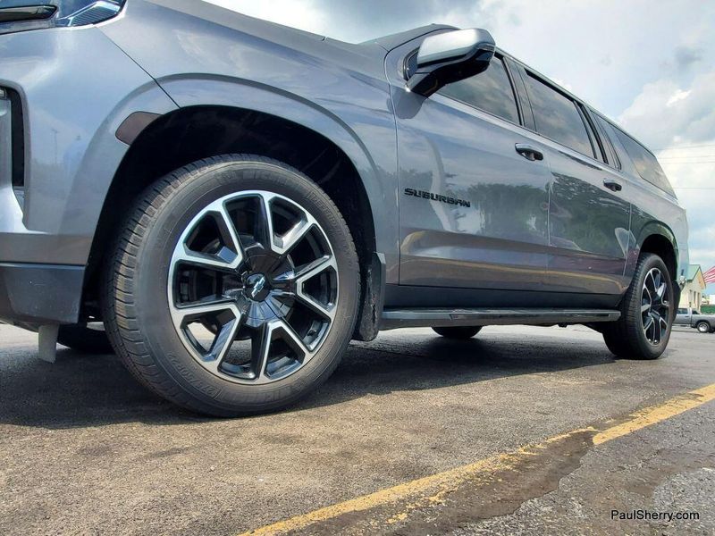 2021 Chevrolet Suburban RSTImage 10