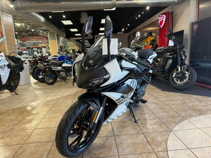 New 2026 CFMOTO 300SS Image 14