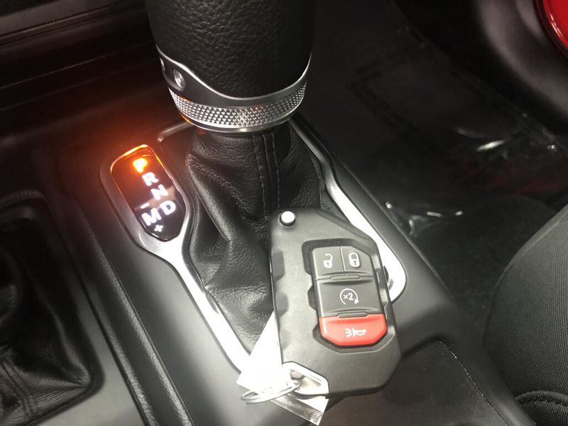 Used 2021 Jeep Wrangler Unlimited Sport AltitudeImage 14