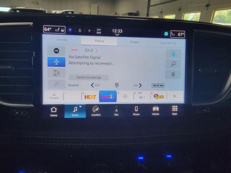 2026 Chrysler Pacifica Limited photo 17