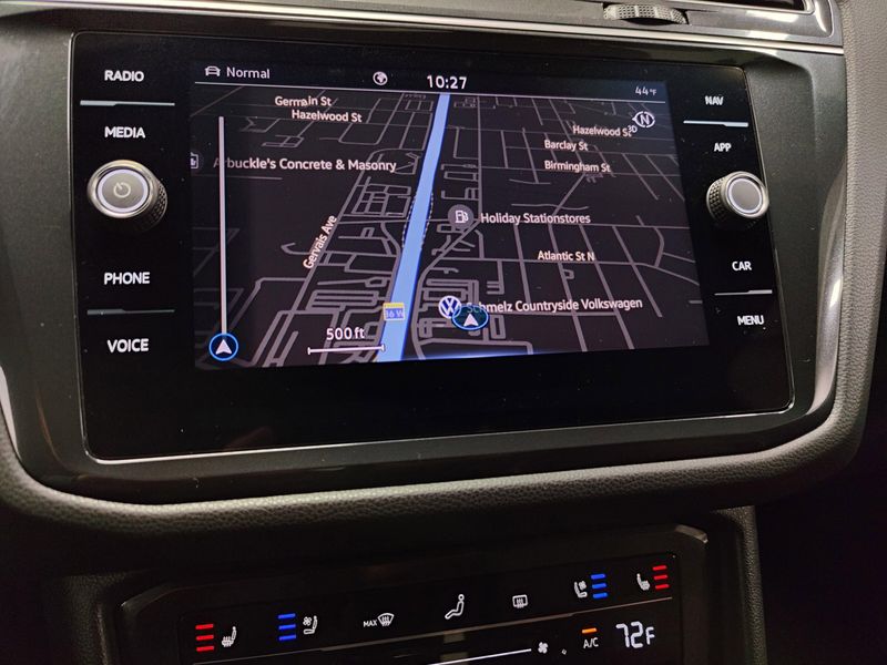 Used 2024 Volkswagen Tiguan SEL R-Line AWD w/Sunroof/NavImage 9