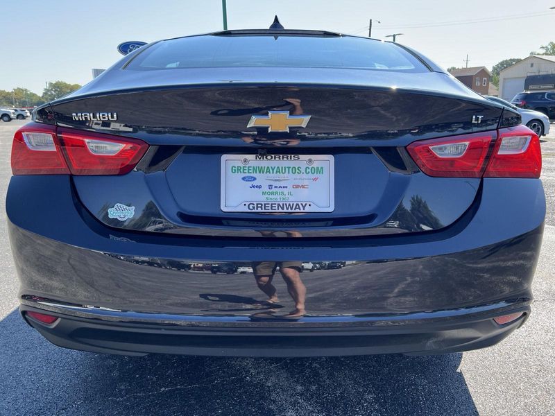 2023 Chevrolet Malibu 1LT photo 5