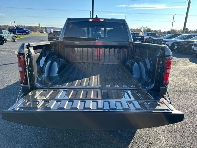 2026 RAM 1500 Big Horn Crew Cab 4x4 5'7' Box