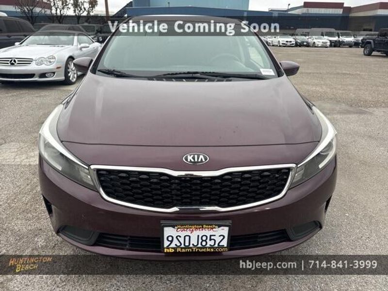 2017 Kia Forte LXImage 2