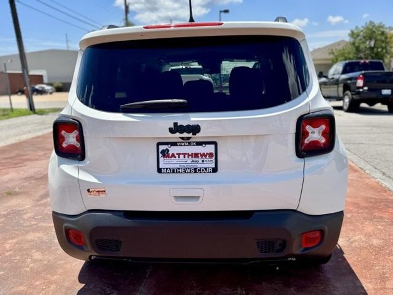 Used 2020 Jeep Renegade AltitudeImage 6