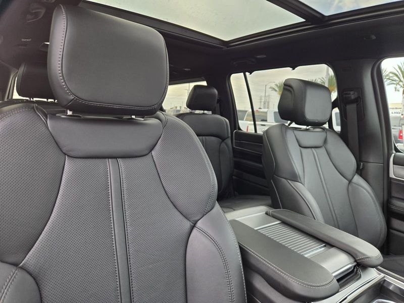 2026 Jeep Grand Wagoneer Limited Reserve 4x4