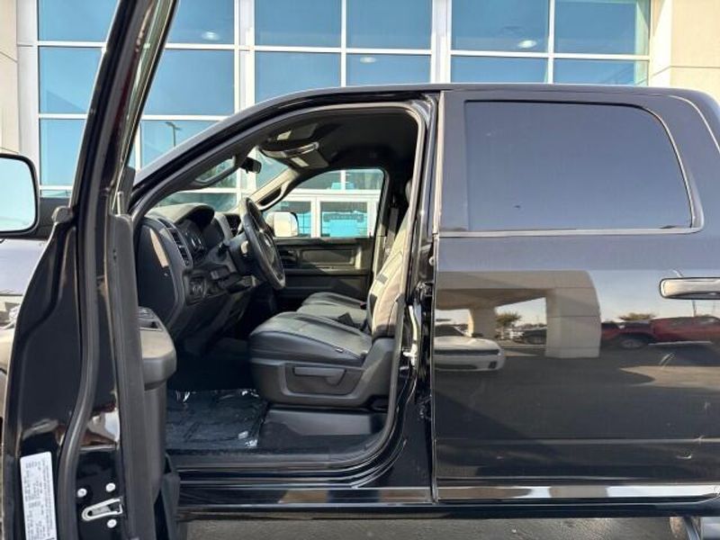 2022 Ram 2500 Tradesman photo 9