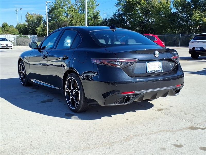 New 2025 Alfa Romeo Giulia RWDImage 9