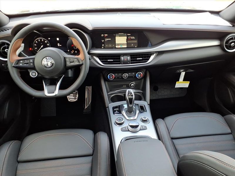 New 2025 Alfa Romeo Stelvio Intensa AwdImage 13