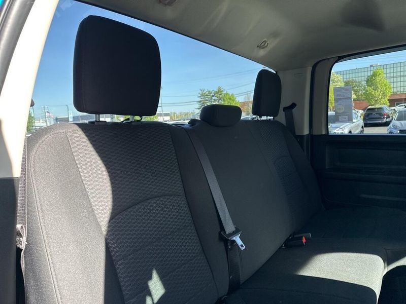 2019 RAM 1500 Classic ExpressImage 16