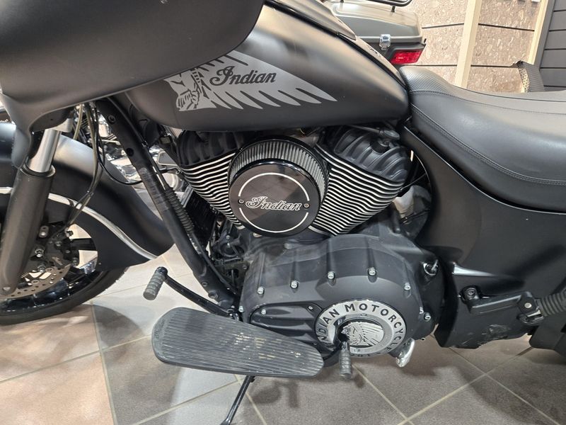 2016 Indian Motorcycle CHIEFTAIN DARK HORSE 49S THUNDER BLACK SMOKE Image 13