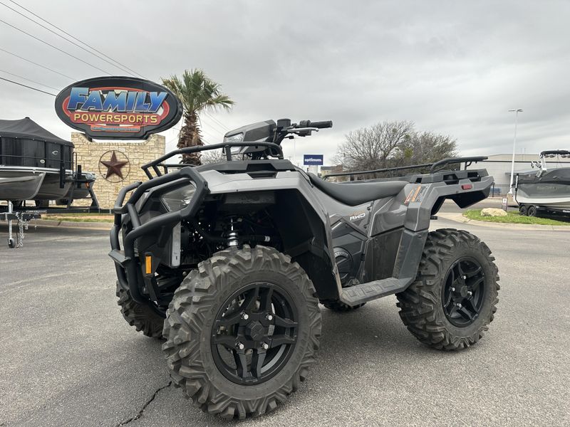 2022 Polaris SPORTSMAN 570 PREMIUM TITANIUMImage 1