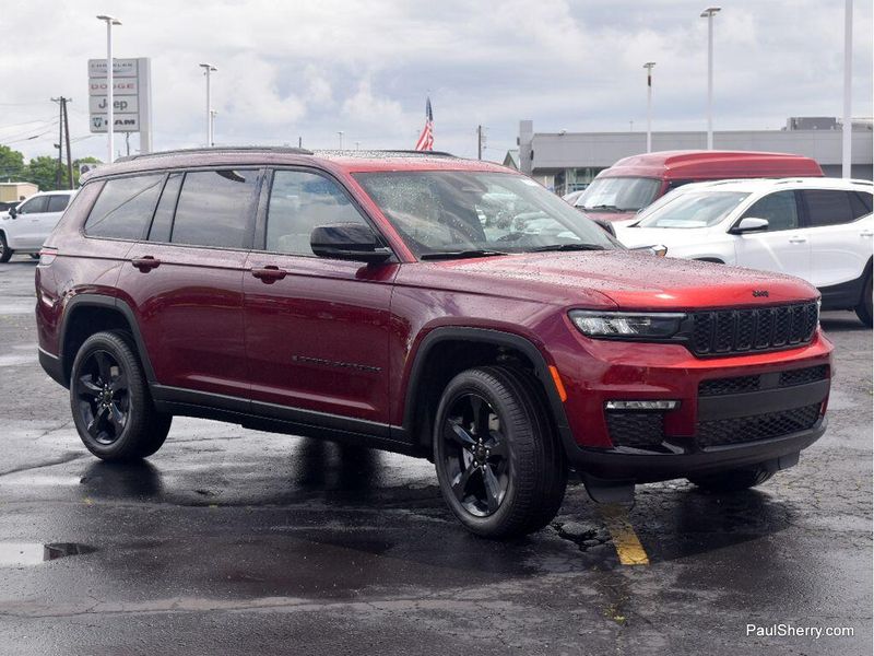 2025 Jeep Grand Cherokee L Limited 4x4Image 18