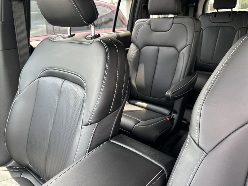 2025 Jeep Grand Cherokee L Limited 4x4Image 29