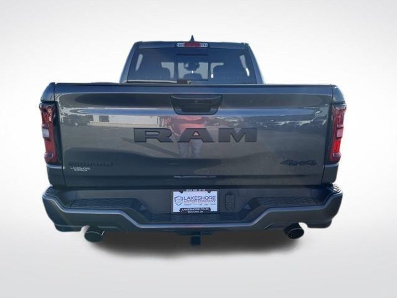 2026 RAM 1500 Big Horn Crew Cab 4x4 5'7' Box