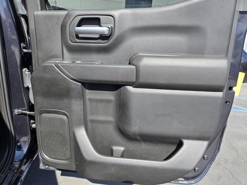 Used 2023 Chevrolet Silverado 1500 2WD Crew Cab 147 Custom
