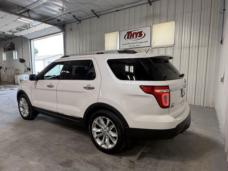 Used 2015 Ford Explorer XLTImage 12