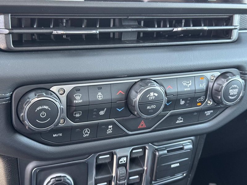 New 2026 Jeep Gladiator Rubicon 4x4