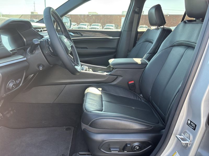 New 2026 Jeep Grand Cherokee Limited Reserve 4x4Image 26