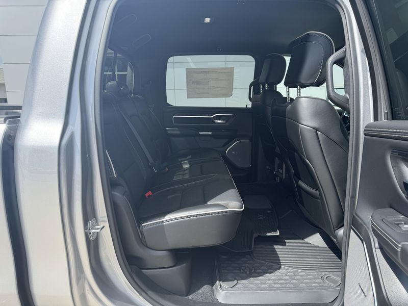 New 2025 RAM 1500 LaramieImage 12