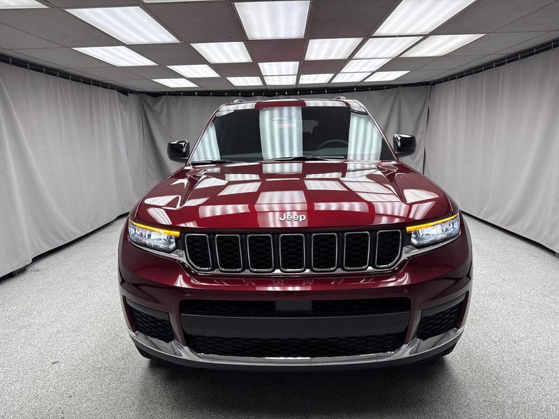 New 2025 Jeep Grand Cherokee L Laredo X 4x4Image 5