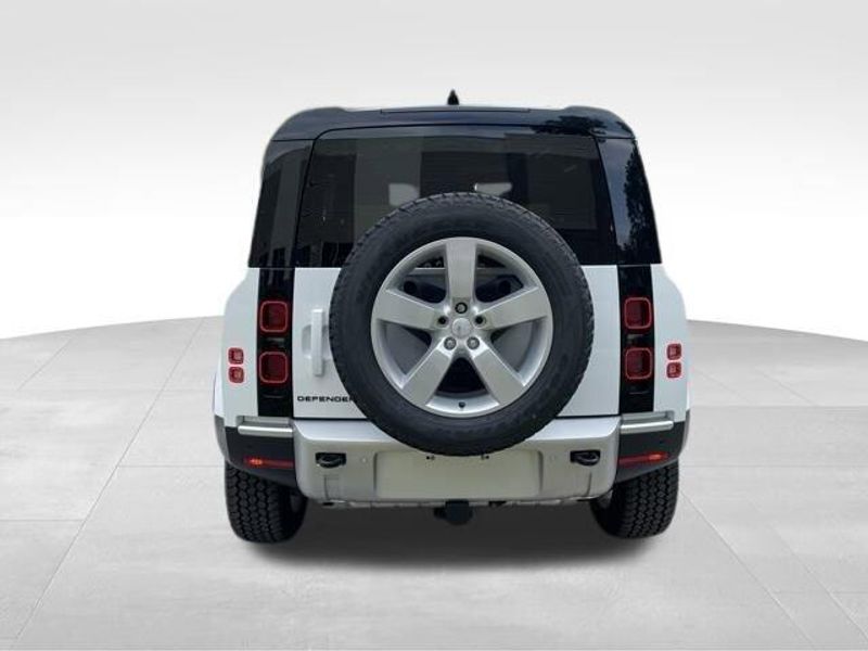 2025 Land Rover Defender S