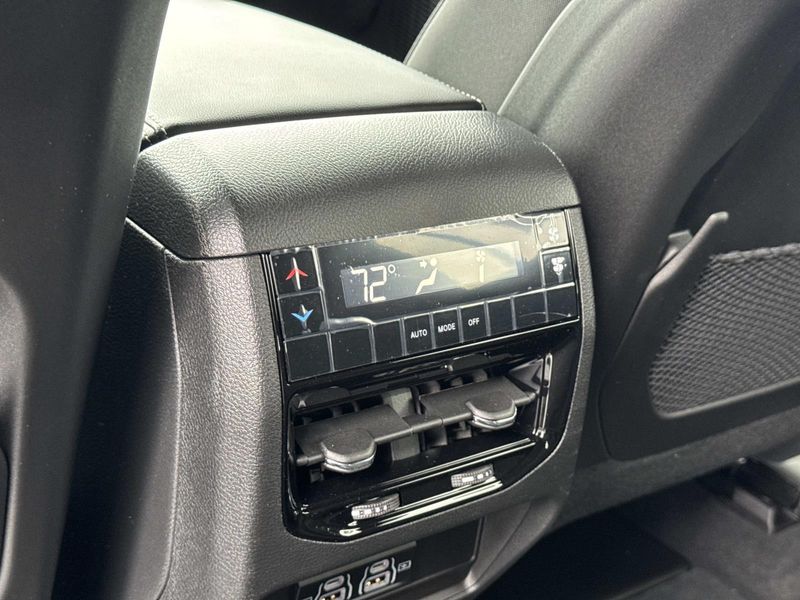 New 2026 Jeep Grand Cherokee L Laredo 4x2