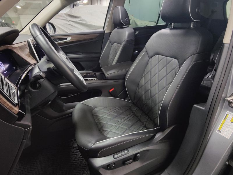 Used 2025 Volkswagen Atlas SEL Premium AWD R-Line w/Sunroof/NavImage 20