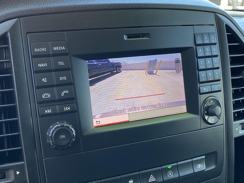 2017 Mercedes-Benz Metris Passenger Van PassengerImage 21