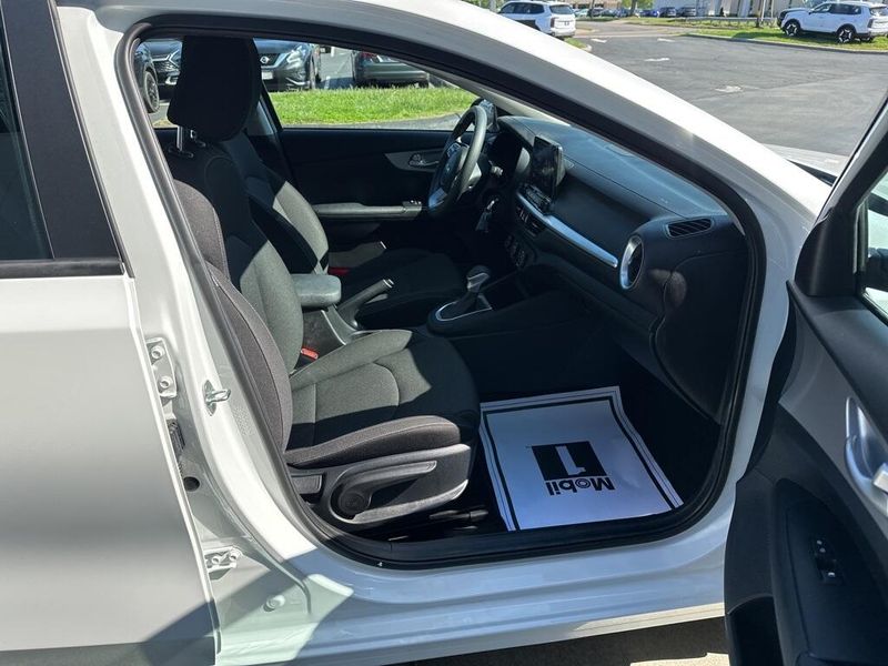 2023 Kia Forte LXSImage 16