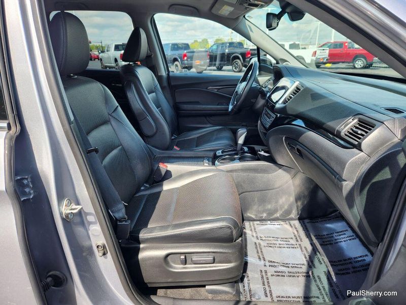 2017 Honda Ridgeline RTL-E photo 29