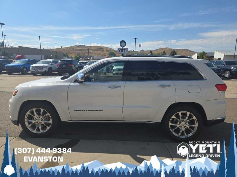 2020 Jeep Grand Cherokee Summit photo 4