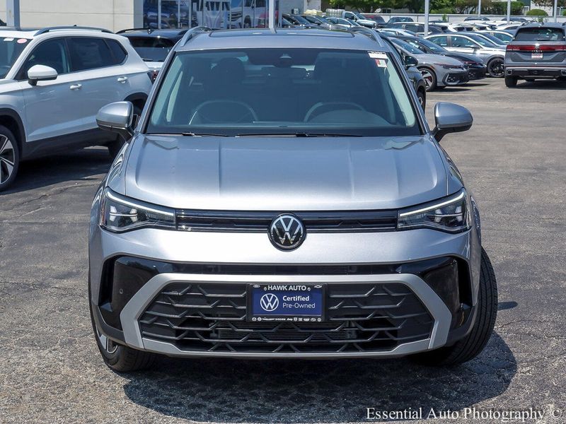 2025 Volkswagen Taos SE photo 4