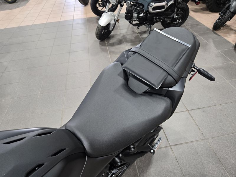 2025 Yamaha MT07 MATTE CHARCOAL BLACK Image 11