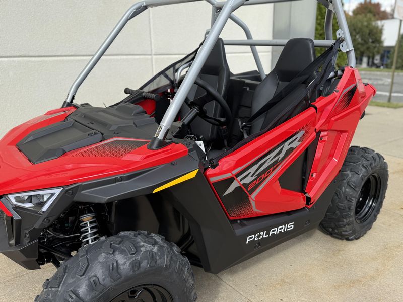 2026 Polaris RZR 200 EFIImage 8