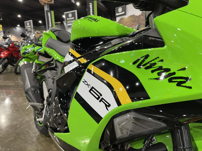 New 2025 Kawasaki NINJA ZX-6R ABS KRT EDITION Image 11