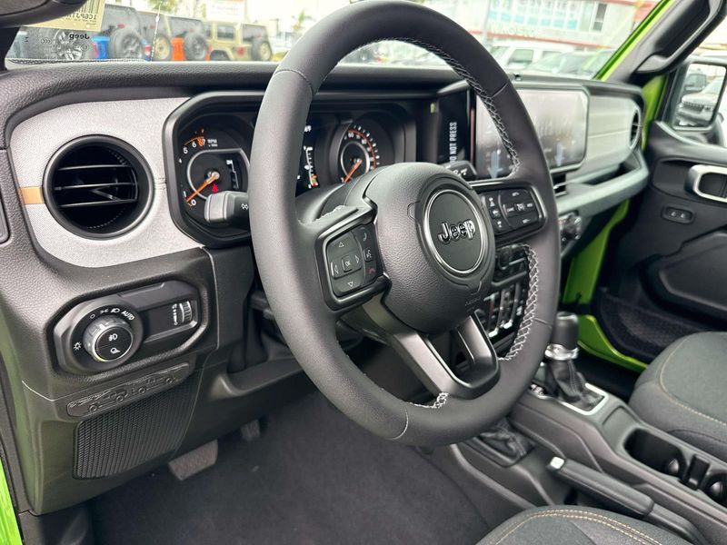 New 2026 Jeep Gladiator Sport S 4x4