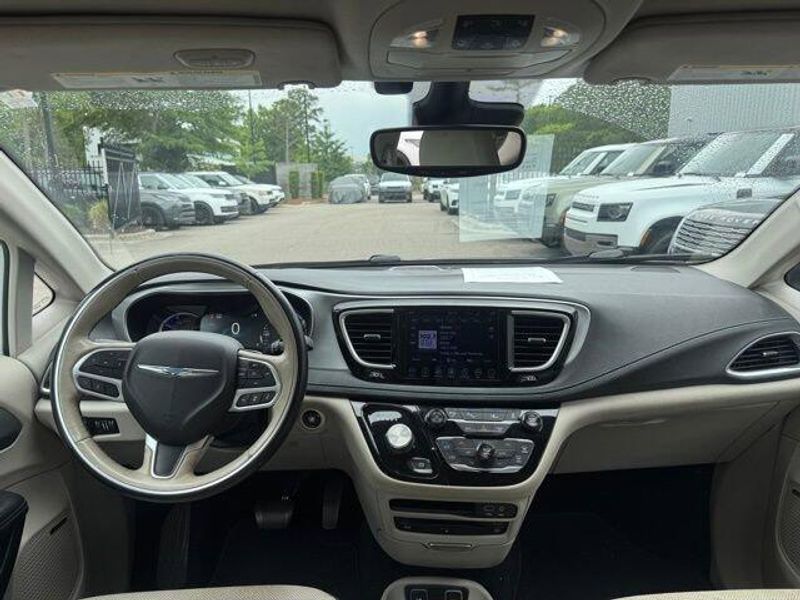2018 Chrysler Pacifica Hybrid Limited