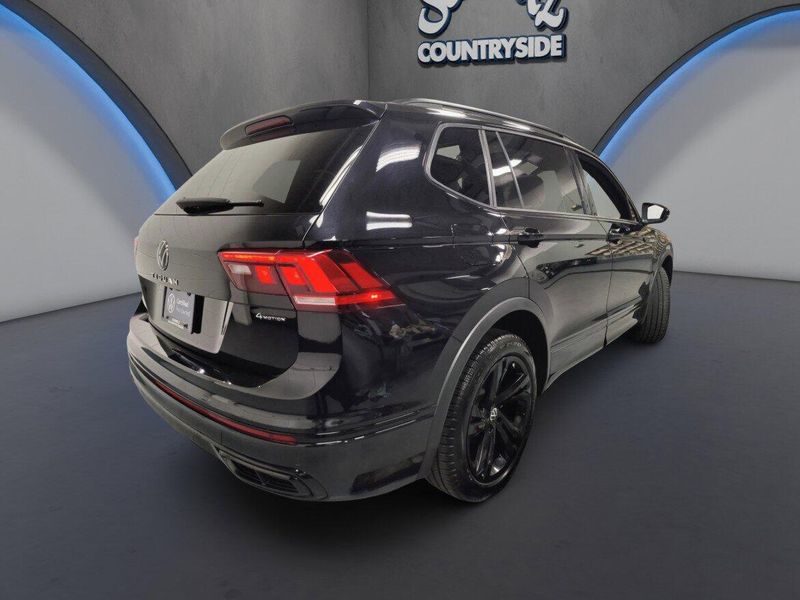 Used 2024 Volkswagen Tiguan SE AWD R-Line Black w/SunroofImage 14