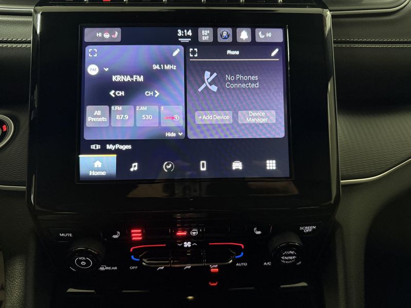 Used 2024 Jeep Grand Cherokee AltitudeImage 30