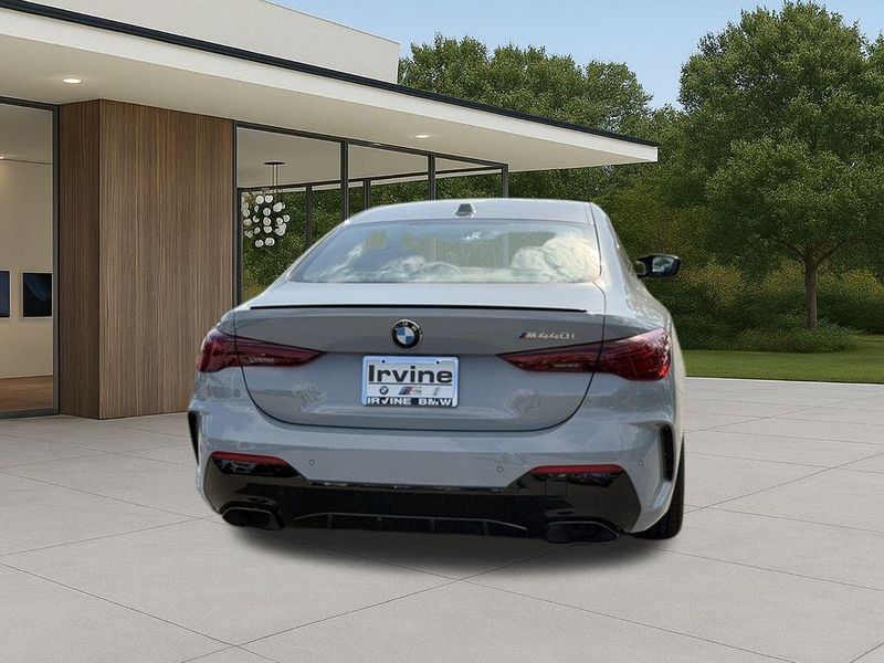 New 2026 BMW 4 Series M440iImage 9