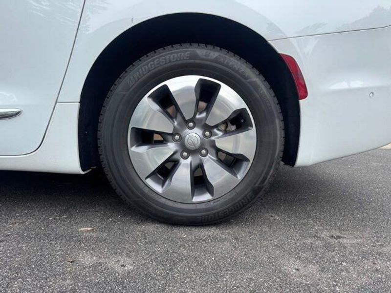 2018 Chrysler Pacifica Hybrid Limited