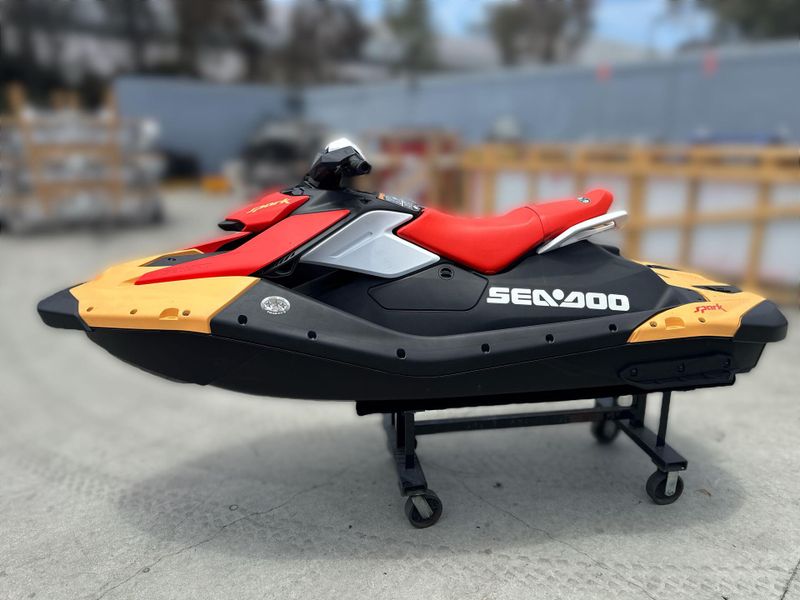 New 2026 Sea-Doo SPARK FOR 2 60 Image 11