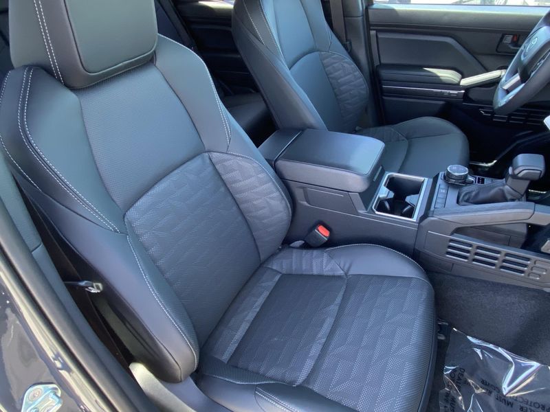 New 2025 Toyota 4Runner TRD Sport PremiumImage 11