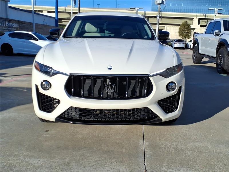 Used 2022 Maserati Levante ModenaImage 4