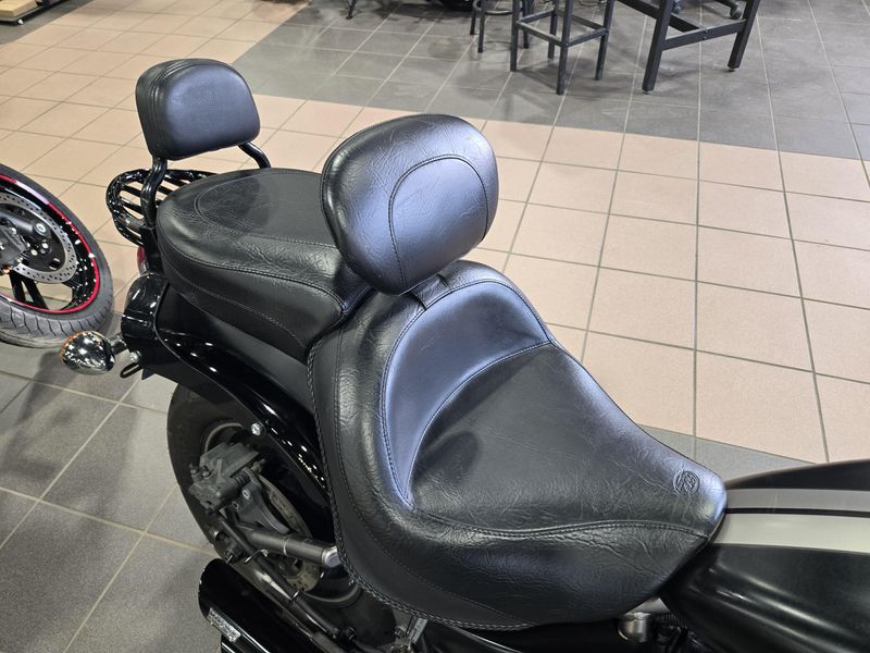 2010 Kawasaki VULCAN 900 CUSTOM BLACK Image 12