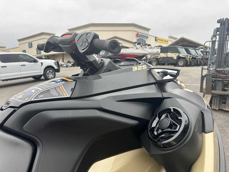 2025 SEADOO RXTX 325 WITH SOUND SYSTEM METALLIC TAN AND LAVA RED Image 11